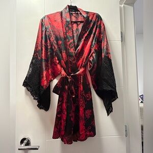 La Vie En Rose Kimono Robe